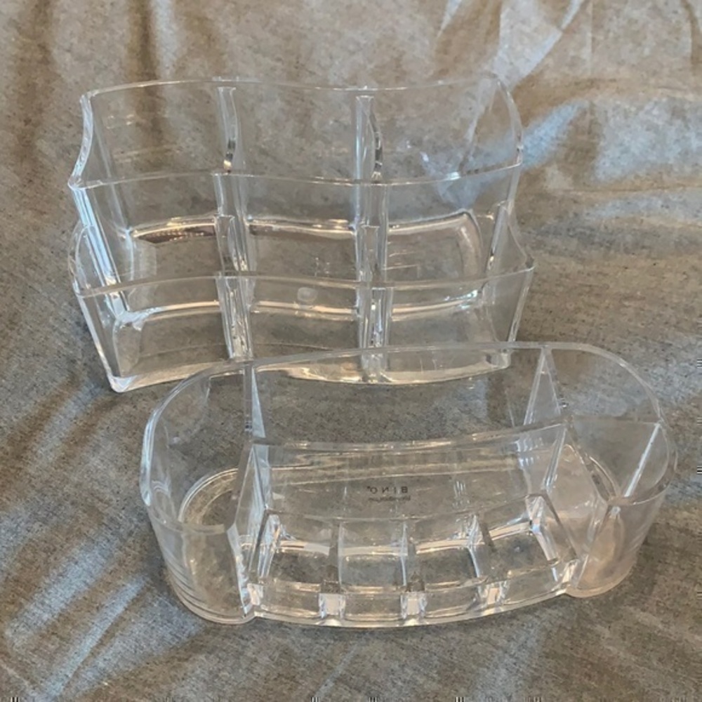 Plastic Makeup holders set of 2